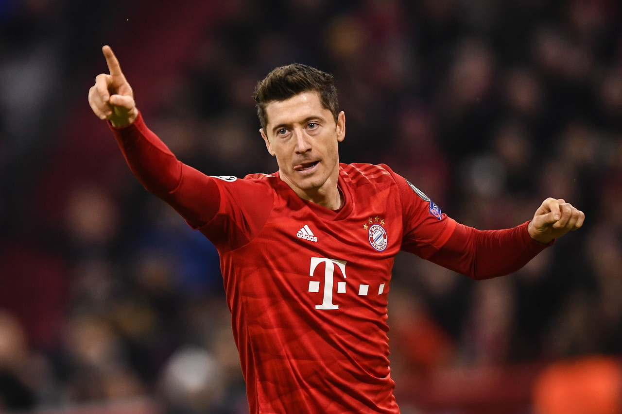 奇异果体育-莱万多夫斯基在篮网比赛中惊险取胜，绝杀引发热议！的简单介绍