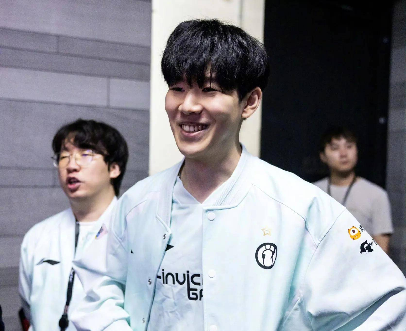 奇异果体育-TheShy遭遇五连败，尤文图斯教练面临压力！的简单介绍